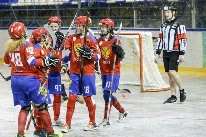 Победа в «летнем хоккее» 