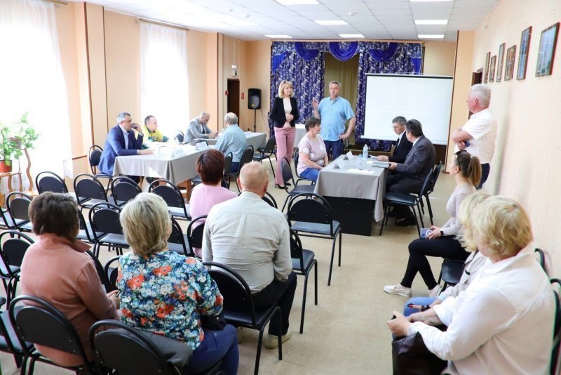 «Выездная администрация» на встрече с жителями