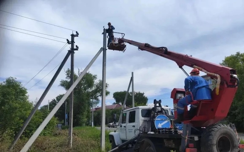 Для 60 жителей поселка имени Цюрупы обеспечили бесперебойное электроснабжение