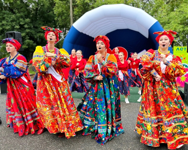 В городе Белоозерский городского округа Воскресенск отметили День микрорайона Красный Холм 
