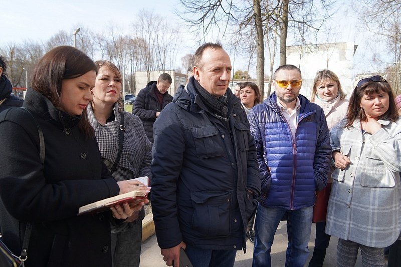 Новости воскресенска. Дубинский Воскресенск. Дубинский Воскресенск администрация. Встреча с жителями. Жители.