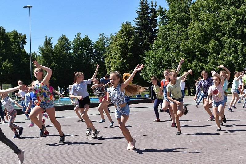 Погода в воскресенске на день. Воскресенск люди. Мероприятия в Воскресенске. Воскресенск в 90. Воскресенск 90 годы.